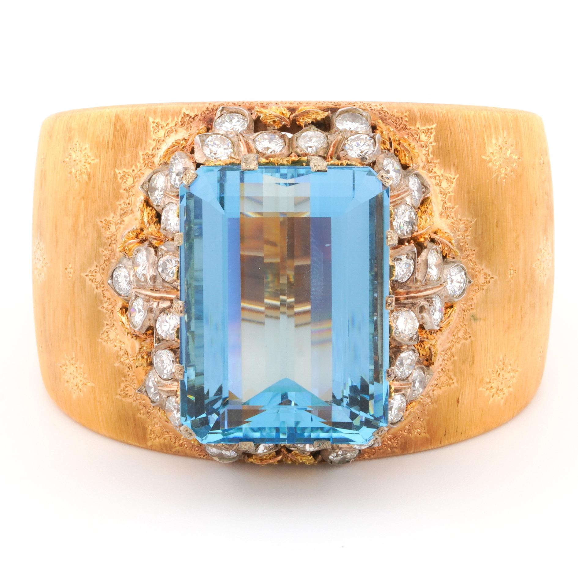 Buccellati 18k Yellow Gold 90ct Aquamarine 6.8ct VS Diamond Bangle Bracelet