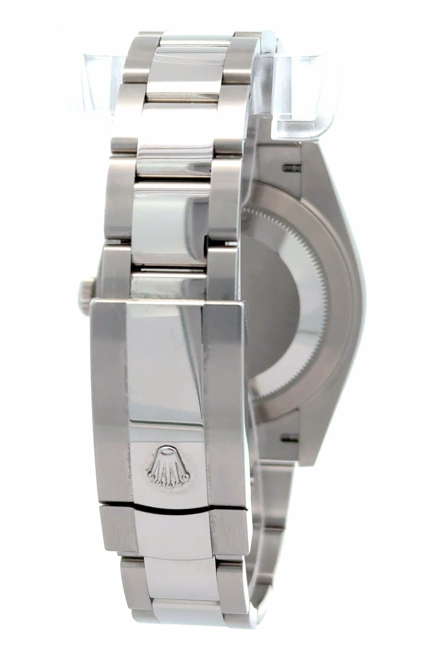 Rolex 2023 Datejust 126300 Stainless Smooth Bezel 41mm Green Dial Watch