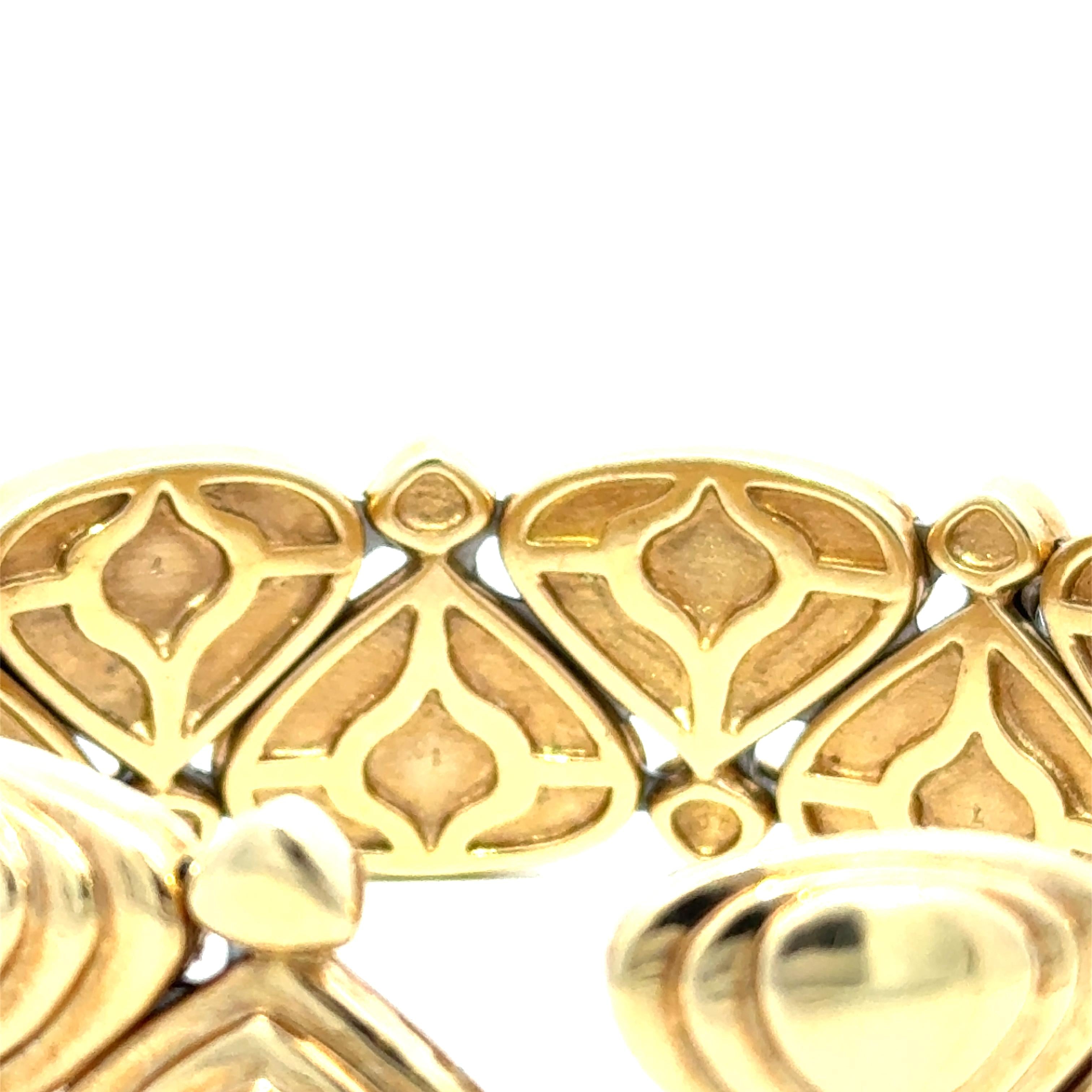 18kt Yellow Gold 4.0ct Ruby and 2.0ct Diamond Cuff Bangle Bracelet