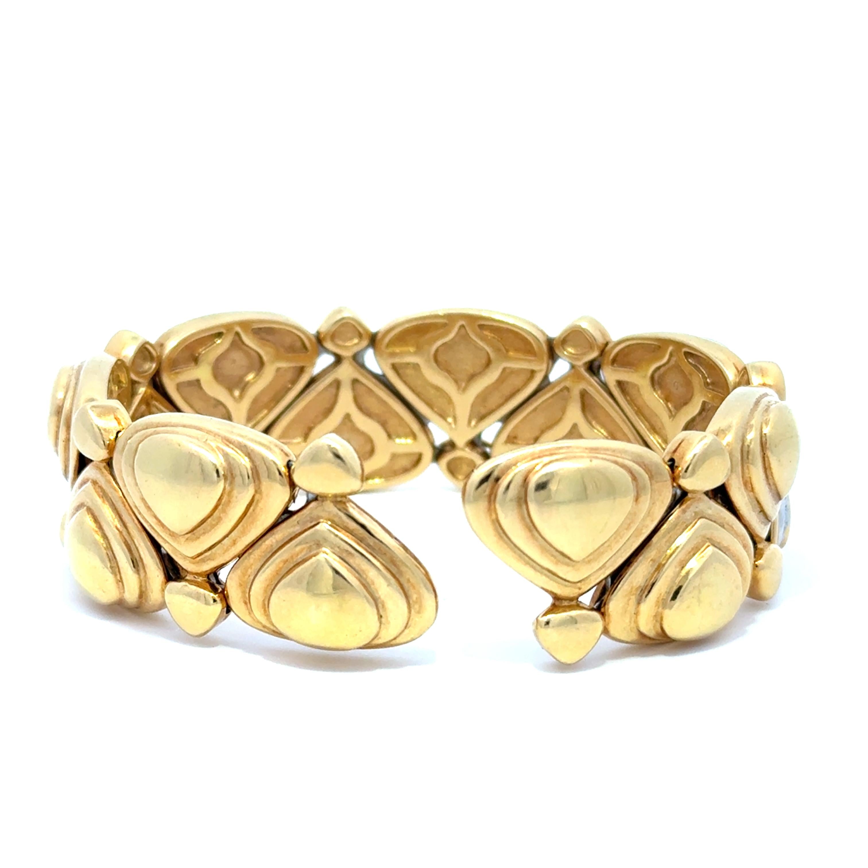 18kt Yellow Gold 4.0ct Ruby and 2.0ct Diamond Cuff Bangle Bracelet